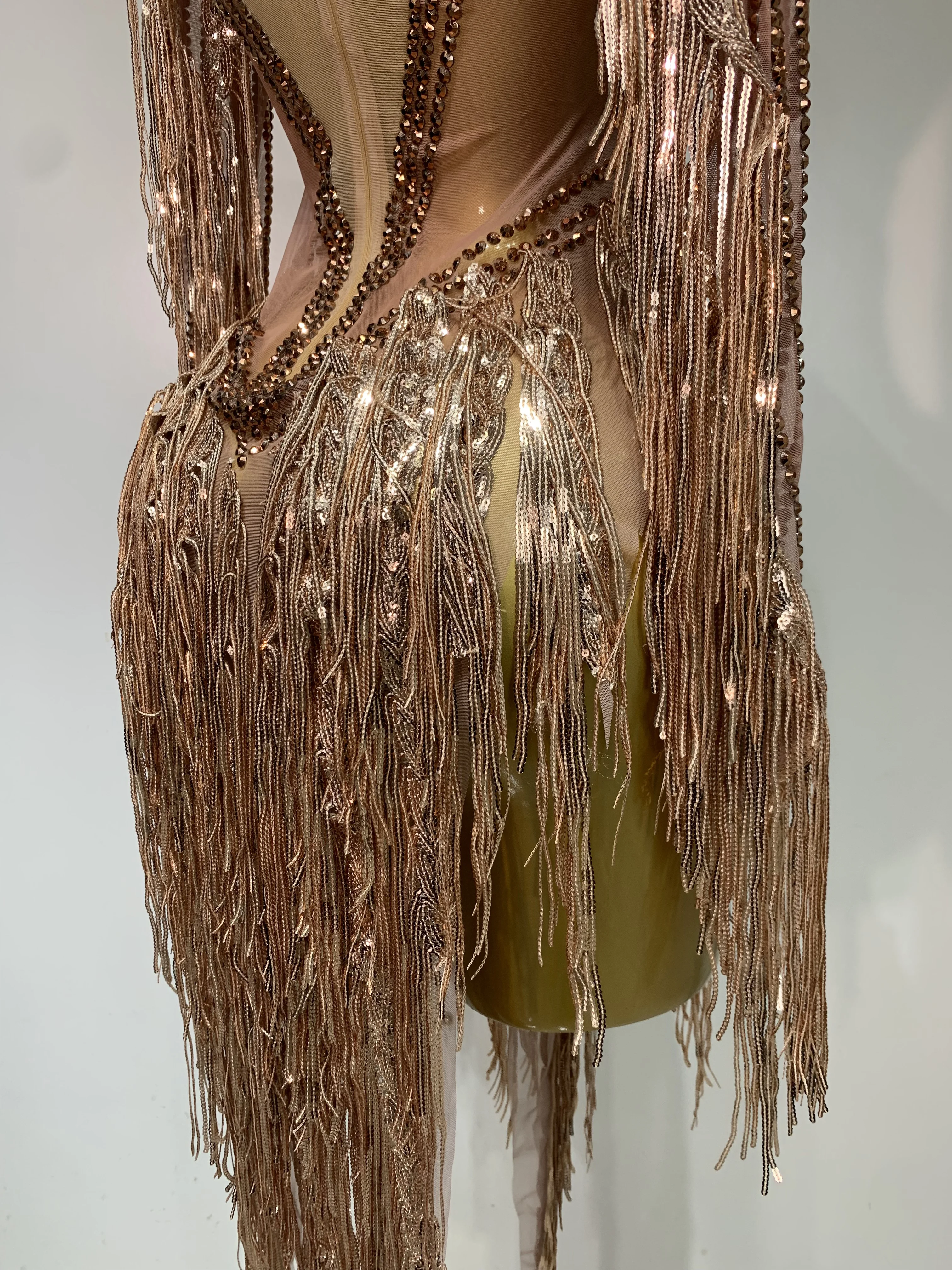 Women Sexy Long Sleeve Tassel Diamond Dress Luxury Birthday Evening Party Costume Nightclub Celebrity Stage Performance Outfit