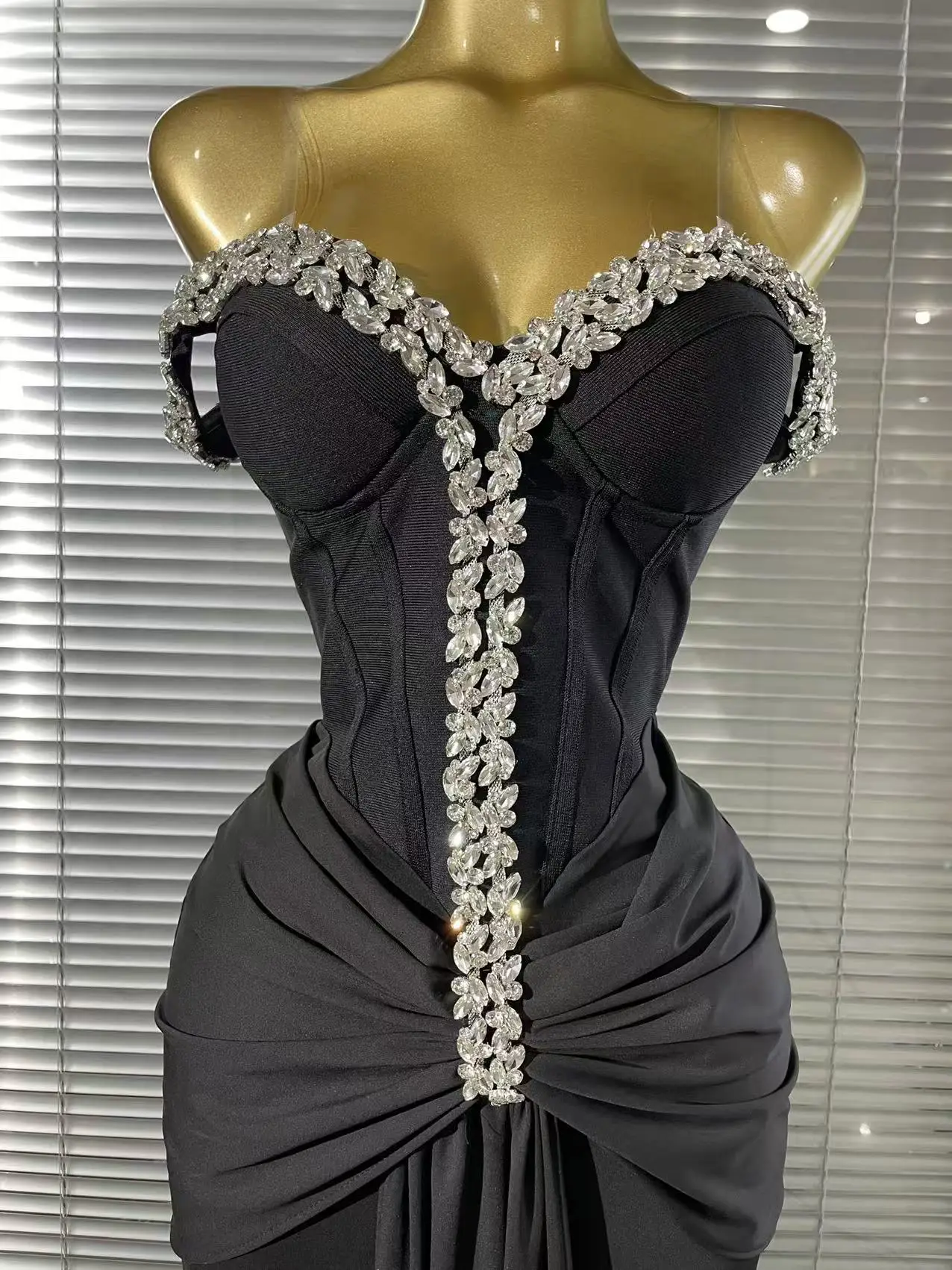 Black Color Women Sexy Off the Shoulder Shining Crystal Bodycon Long Gowns Dress Elegant Evening Party Celebrate Outfit