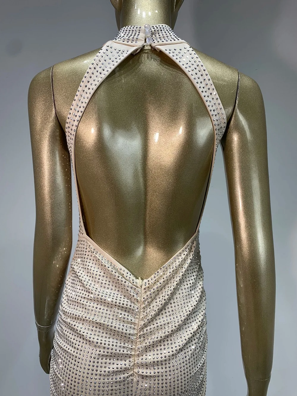 2025 Women Celebrity Sexy Sleeveless Diamonds Backless Ruched Beige Maxi Long Gowns Dress Elegant Evening Party Club Vestido