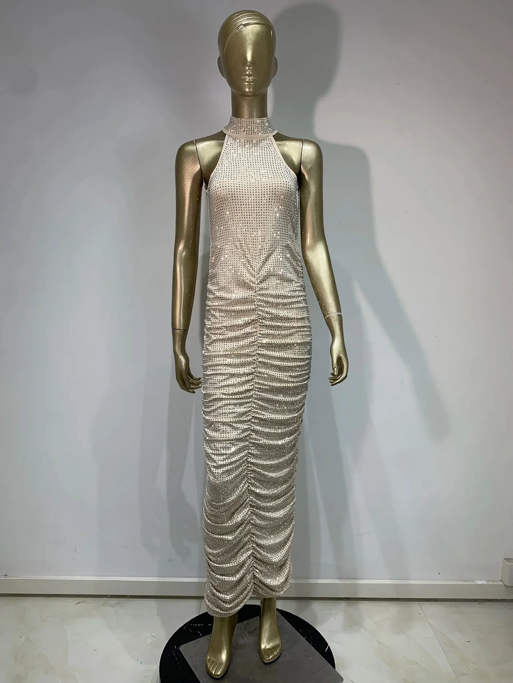 2025 Women Celebrity Sexy Sleeveless Diamonds Backless Ruched Beige Maxi Long Gowns Dress Elegant Evening Party Club Vestido