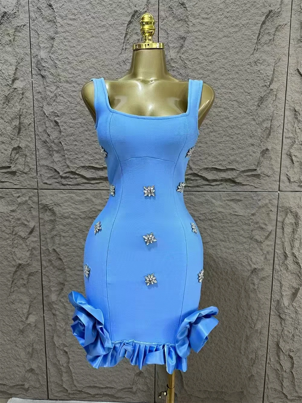 Women Sleeveless Sexy Square Collar Shinning Crystal Ruffles Bodycon Mini Bandage Dress Nightclub Party Birthday Wear