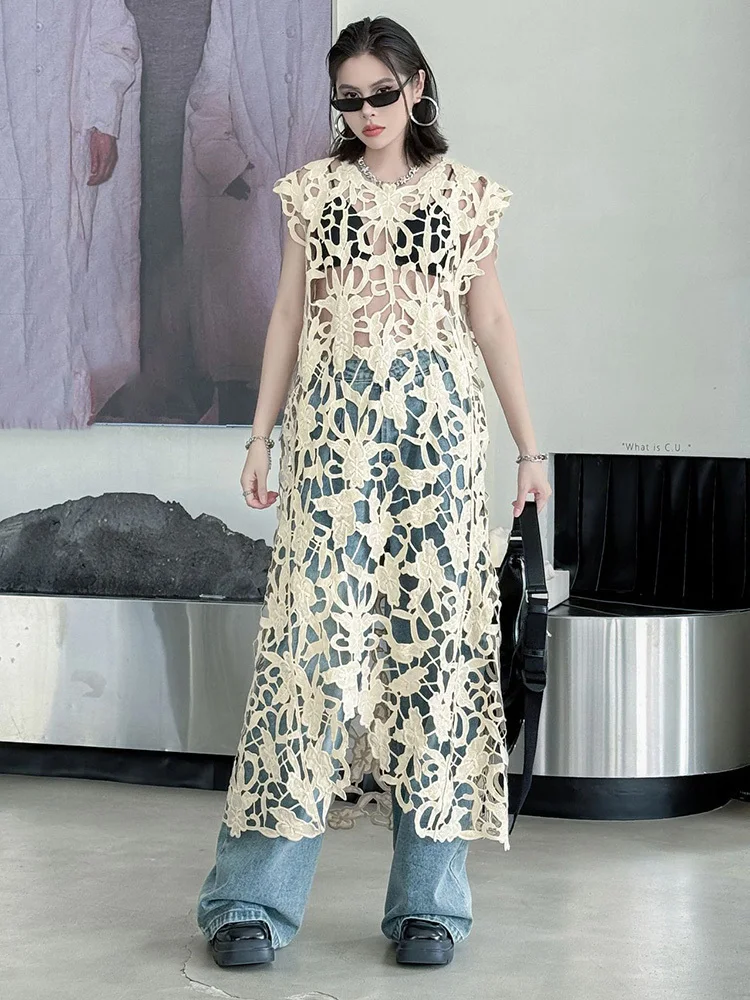 [EAM] Women Black Lace Hollow Out Perspective Big Size Dress New Round Neck Sleeveless Fashion Tide Spring Summer 2026 1DJ0243