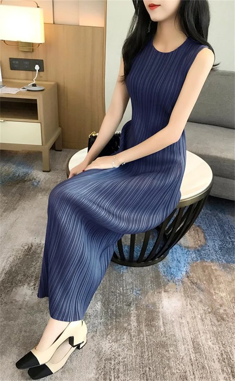 High-grade Women Solid Color Vestidos Lady Fashion Pleated Sleeveless Maxi Dress Summer Femme New Round Neck Vest Long Dresses