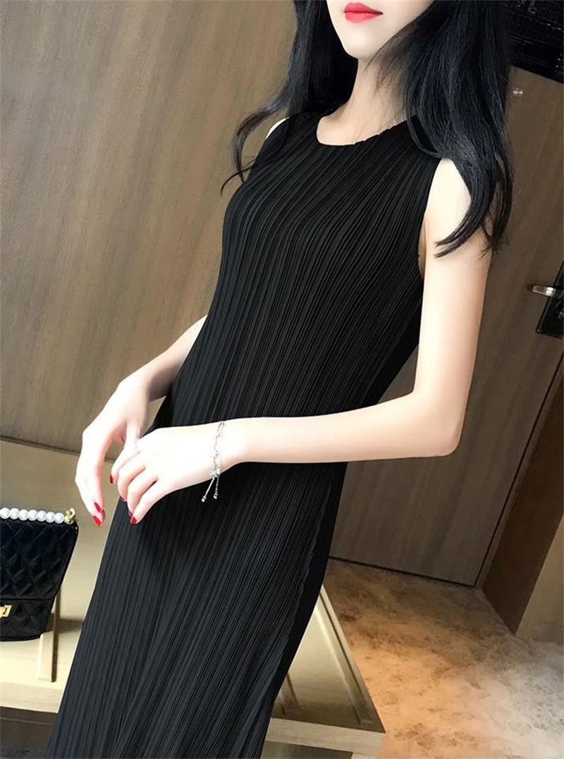 High-grade Women Solid Color Vestidos Lady Fashion Pleated Sleeveless Maxi Dress Summer Femme New Round Neck Vest Long Dresses