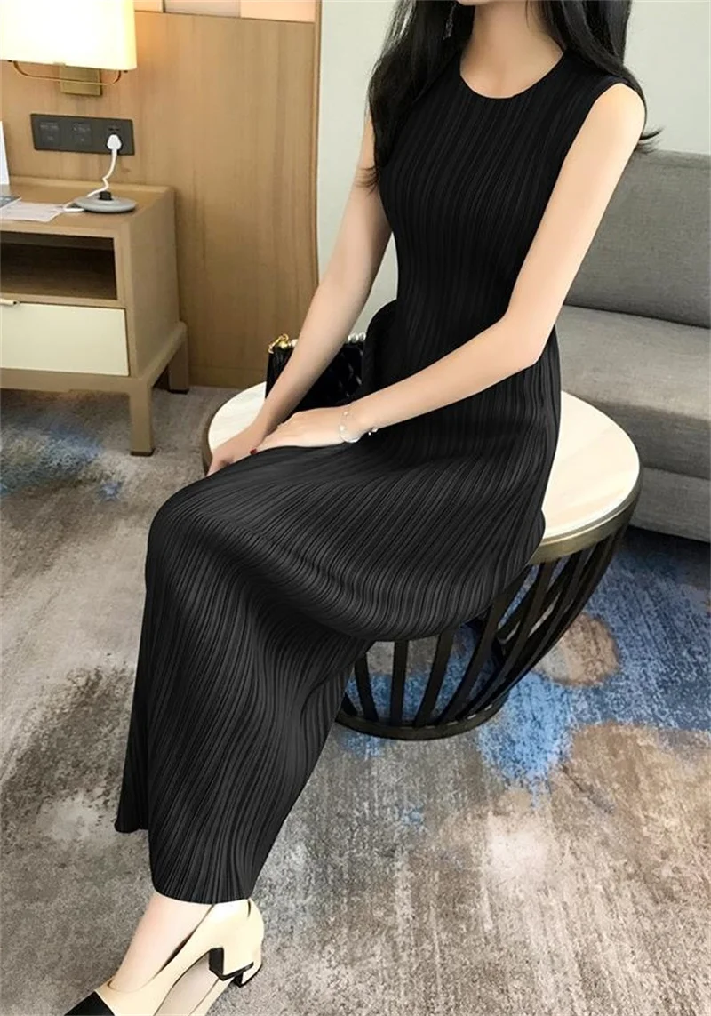 High-grade Women Solid Color Vestidos Lady Fashion Pleated Sleeveless Maxi Dress Summer Femme New Round Neck Vest Long Dresses