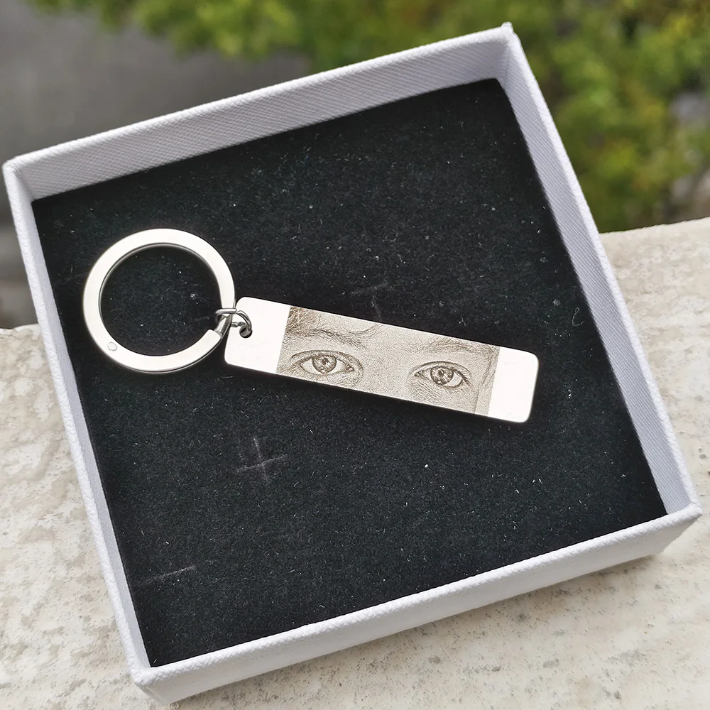 GoldButterly Customized Eyes Photo Couple Key Chain Laser Engraved Eyes Photo Key Chain Stainless Steel Jewelry Gifts for Lover