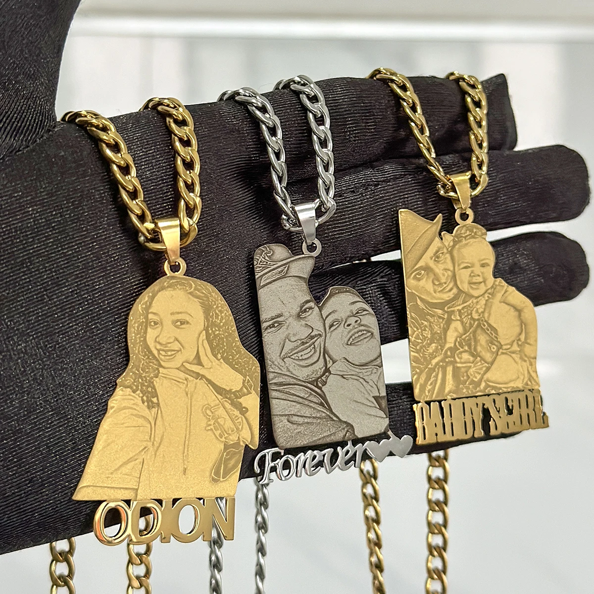 Wholesale Custom Photo Necklace Custom Stainless Steel Engrave Pet Dog Cat Name Memory Frosted Photo Necklace Jewelry For Woman