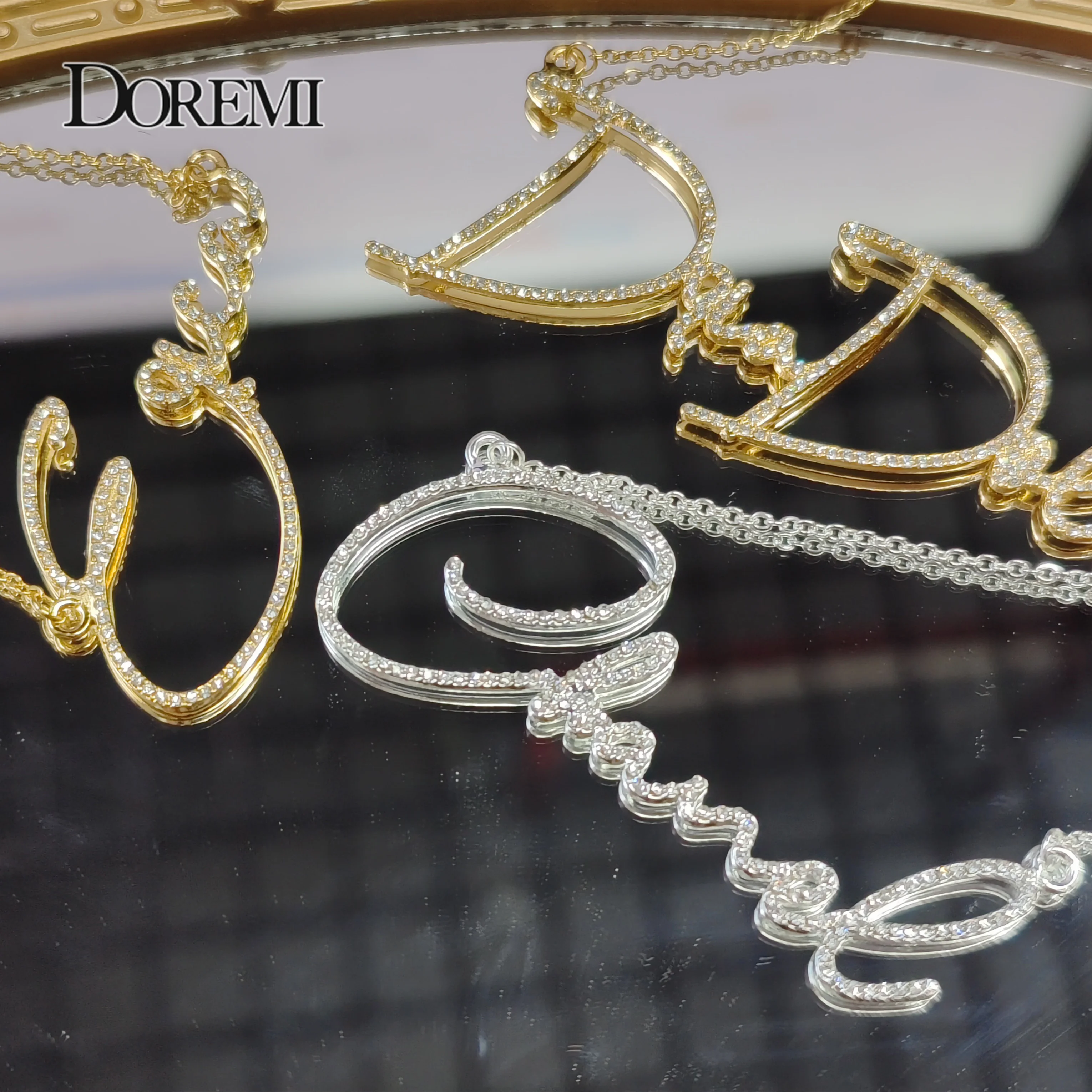 DOREMI Script Tont Crystal Name Necklaces Letters Pendant Necklace for Women Custom Chain Jewelry Personalized Valentine's Day