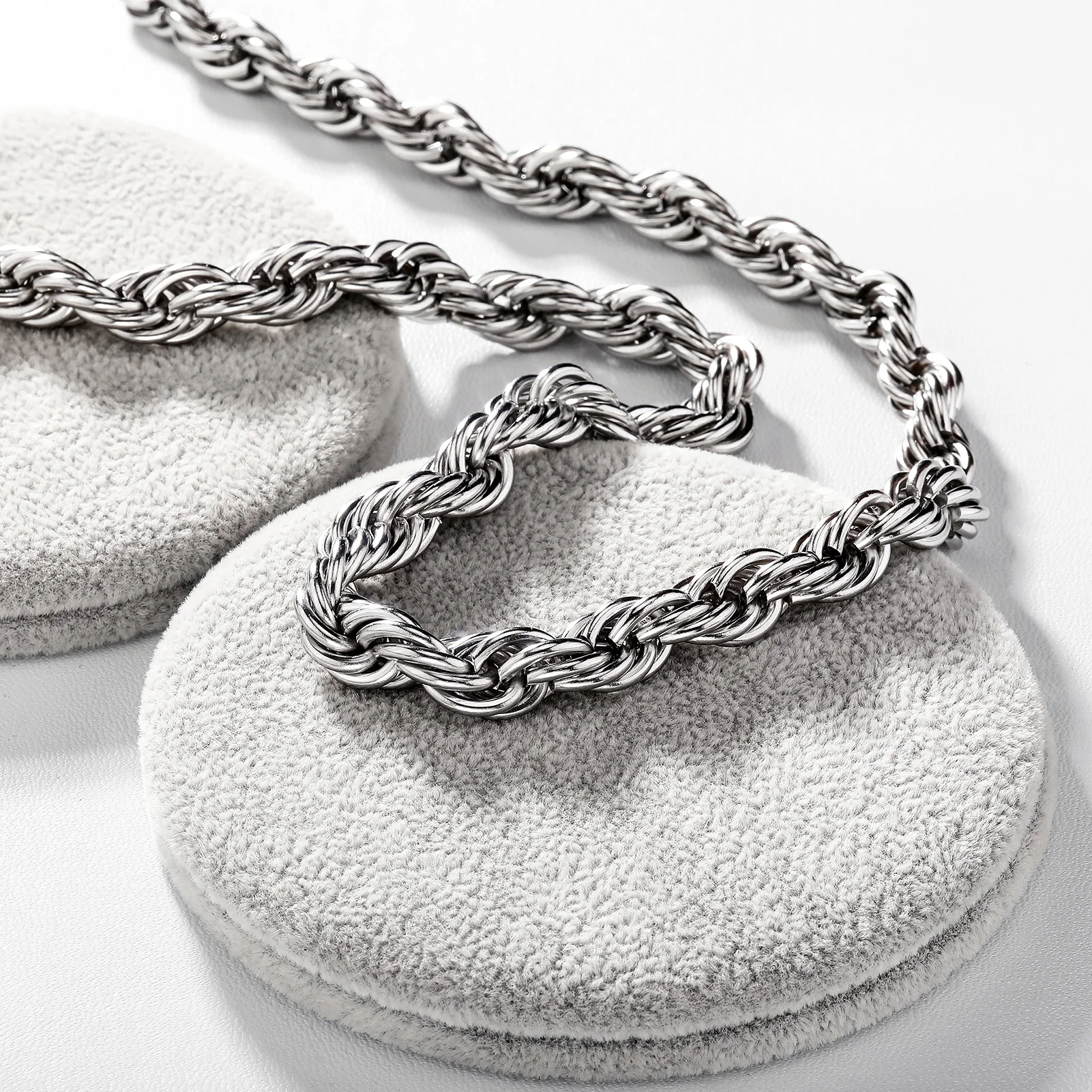 GUCY 10mm Rope Chain Necklace Lowkey fashion Stainless Steel Men Women Jewelry Gifts
