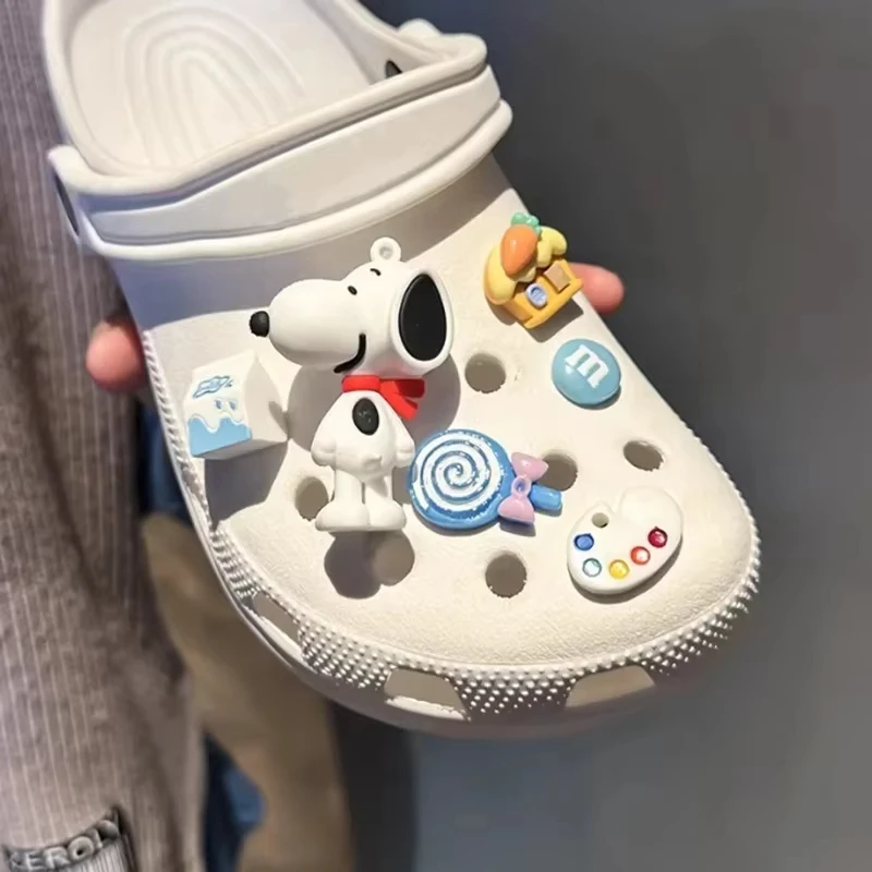 Hot Sale Snoopy Shoe Charms for Clogs 3D DIY Doll Shoe Buckle Decorations Sandals Accessories Party Favors & Gift Set