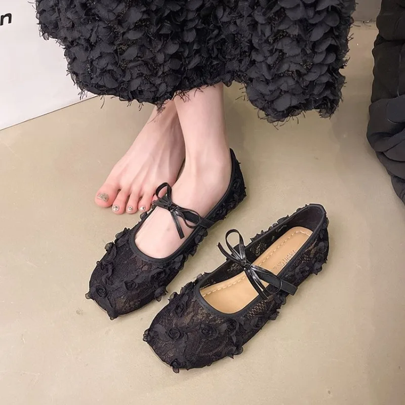 2026 Spring Lace Flower Women Shoes Fashion Slip On Comfort Street Style Soft Sole Female Dress Flats Shoes