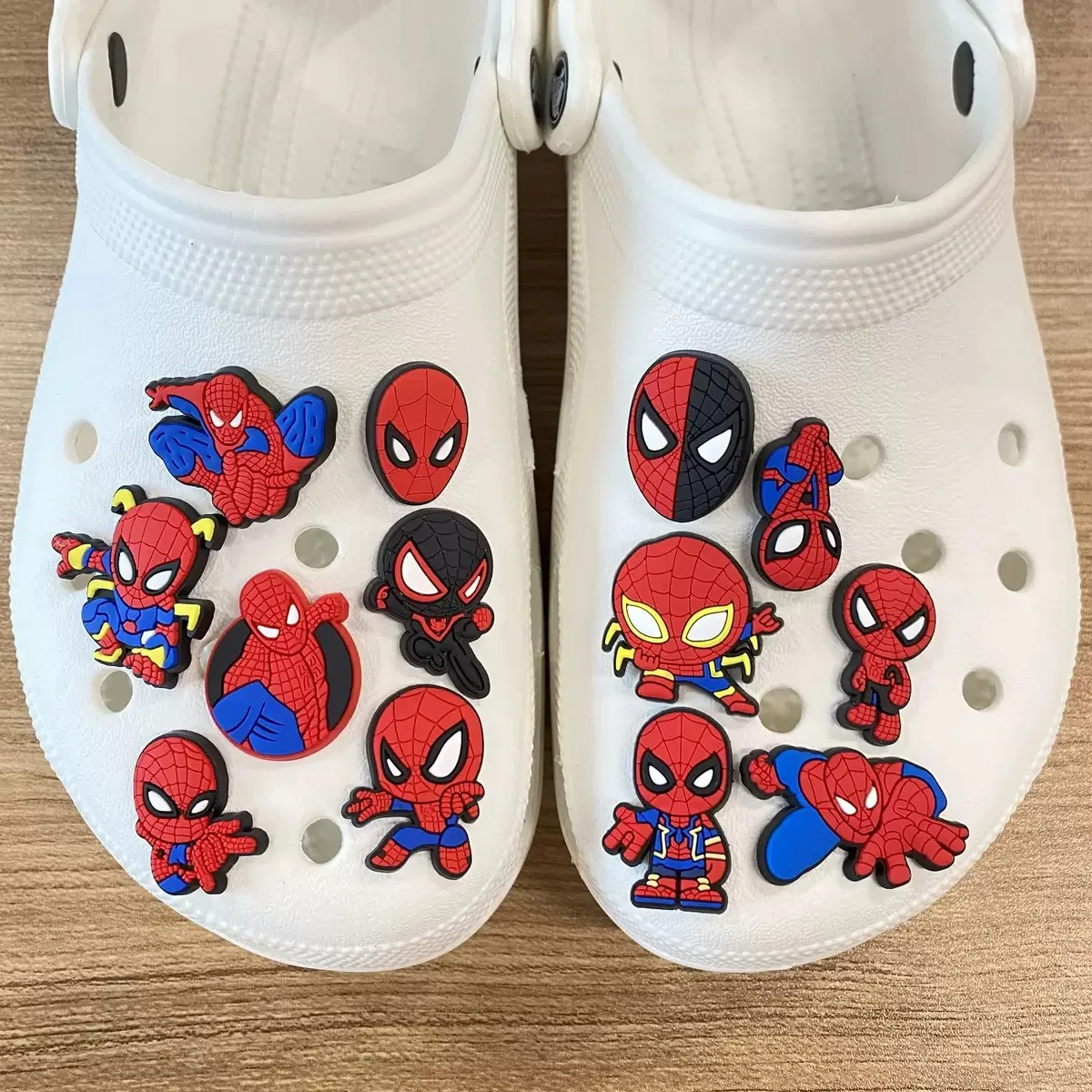 13-45Pcs Cartoon superhero Shoe Charms for Crocs, Clogs Bubble Slides Shoe Accessories DIY Shoe Decoration Buckle Party Gifts