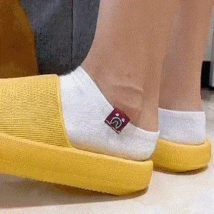 High Quality Women Thick Slippers Indoor Home Eva Soft Sole Pillow Slides Sandals Woman Summer Non Slip Beach Flip Flops New
