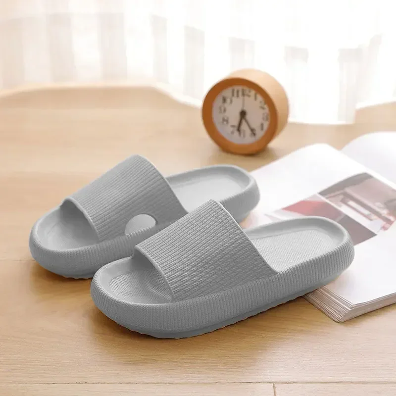 High Quality Women Thick Slippers Indoor Home Eva Soft Sole Pillow Slides Sandals Woman Summer Non Slip Beach Flip Flops New