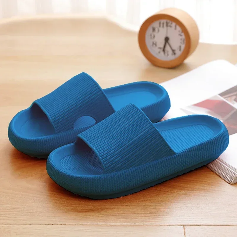 High Quality Women Thick Slippers Indoor Home Eva Soft Sole Pillow Slides Sandals Woman Summer Non Slip Beach Flip Flops New