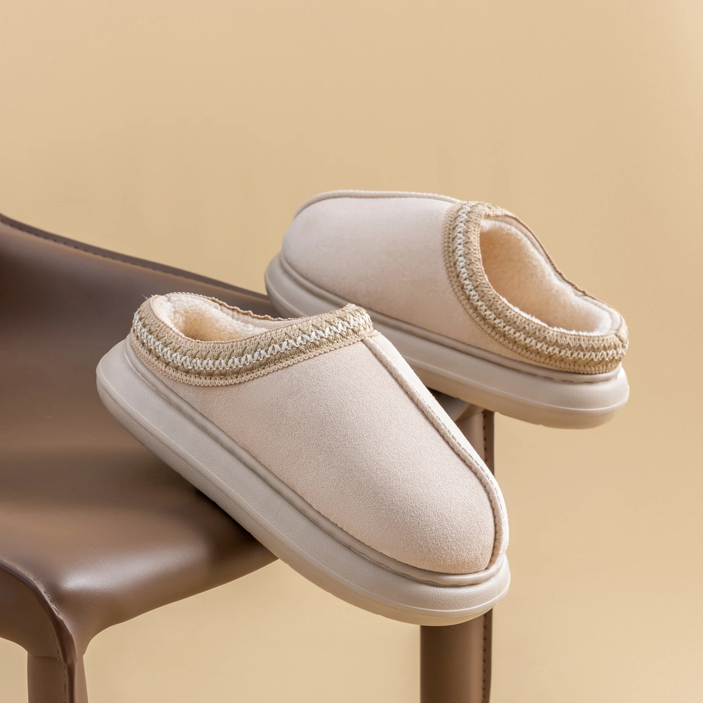 Men's Plush Fleece Lined Slippers Winter Warm House Shoes with Thick EVA Sole for Indoor/Outdoor Use Cozy Non-Slip Home Footwear