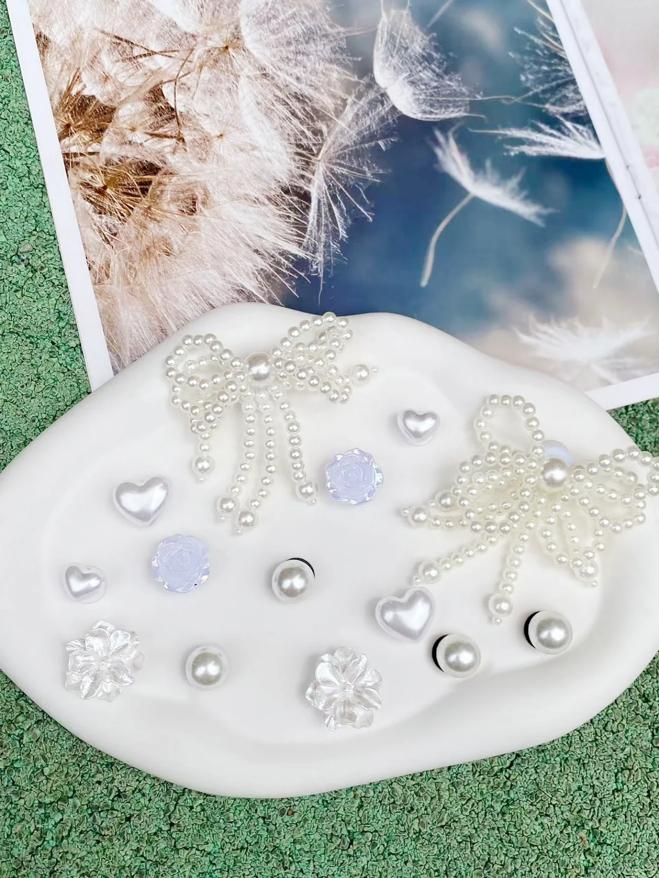 14 pieces of pearl bows, hearts, ABS pearls, roses, flower shoe buckles DIY decorations, multi-functional shoe clip accessories