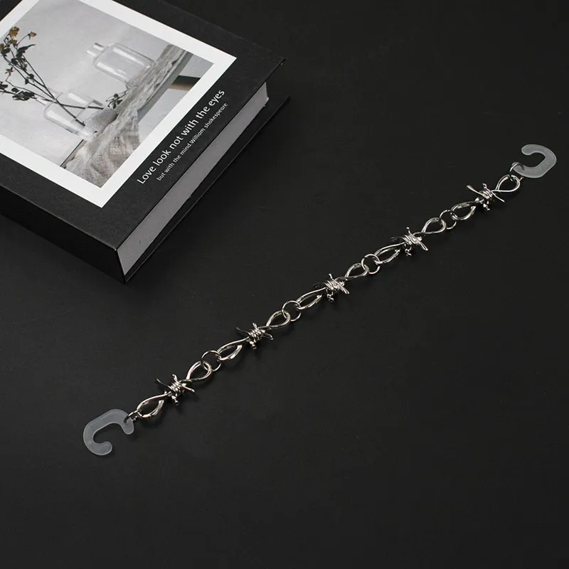 New Designer Shoe Charms Chain Fashion Gift Punk Pendant Metal Buckle Hip Hop Shoe Decoration Accessories For 2024 Hot