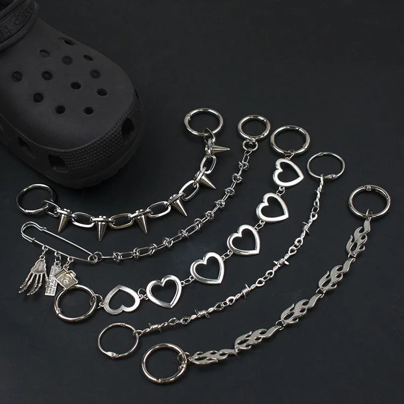 New Designer Shoe Charms Chain Fashion Gift Punk Pendant Metal Buckle Hip Hop Shoe Decoration Accessories For 2024 Hot