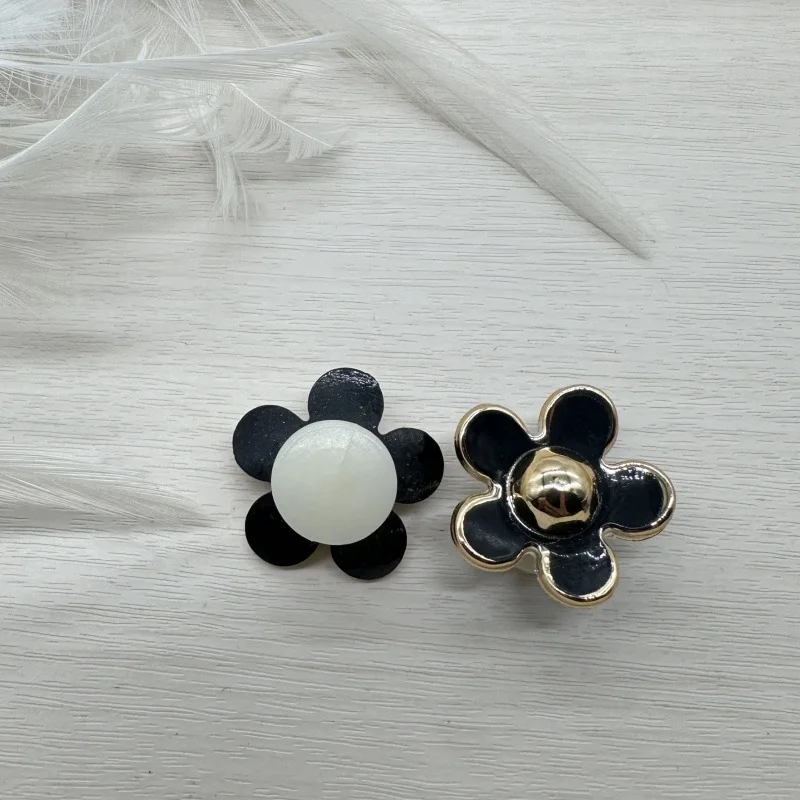 3D Cute Daisy Pearl Shoe Charms Set for Slide Sandals Garden Shoes DIY Clogs Decoration Shoe Buckle Pins Shoe Decoration Gifts