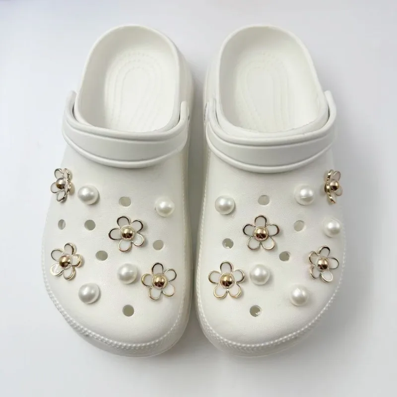 3D Cute Daisy Pearl Shoe Charms Set for Slide Sandals Garden Shoes DIY Clogs Decoration Shoe Buckle Pins Shoe Decoration Gifts