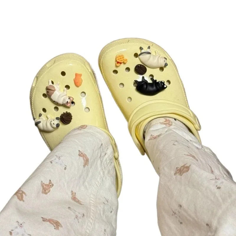 8PCS Fashion Cute Cartoon Cats Shoe Charms Designer Lovely All-match Charms for Bundle Set Quality Sandals Accessories