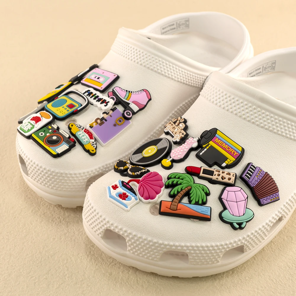 1/30pcs Vintage Vibe Shoe Charms Old School Shoe Decorations Y2K Pins for Girl Creative 80's 90's Sandal Accessories Clog Buckle