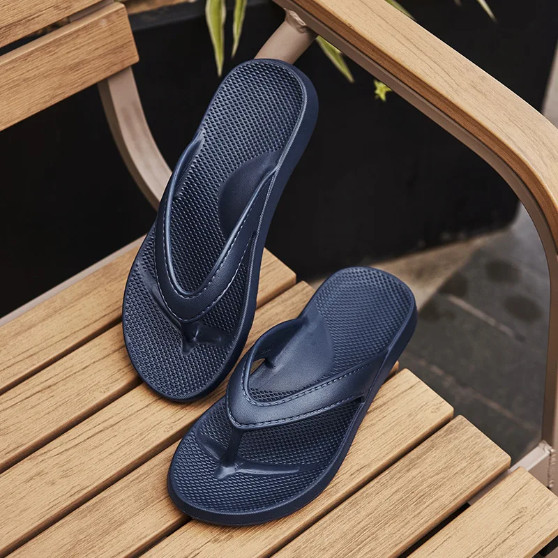 Men's Flip Flops Anti-slip Soft Sole Durable Comfortable Slippers Lightweight for Beach Pool & Daily Wear for Summer Couple