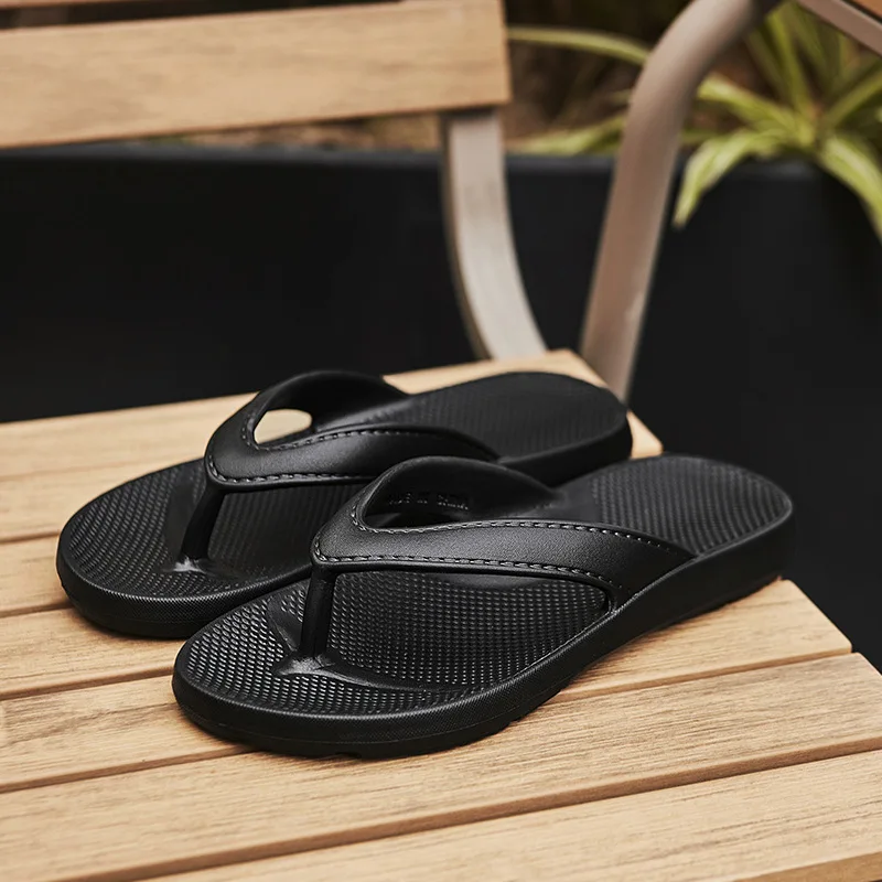Men's Flip Flops Anti-slip Soft Sole Durable Comfortable Slippers Lightweight for Beach Pool & Daily Wear for Summer Couple
