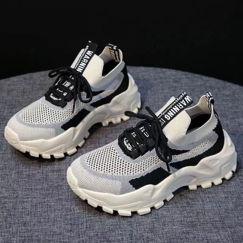 New Women's Casual Shoes Ultra Light Summer Breathable Fly Woven Mesh Shoes for Girls and Students Outdoor Running Sports Shoes
