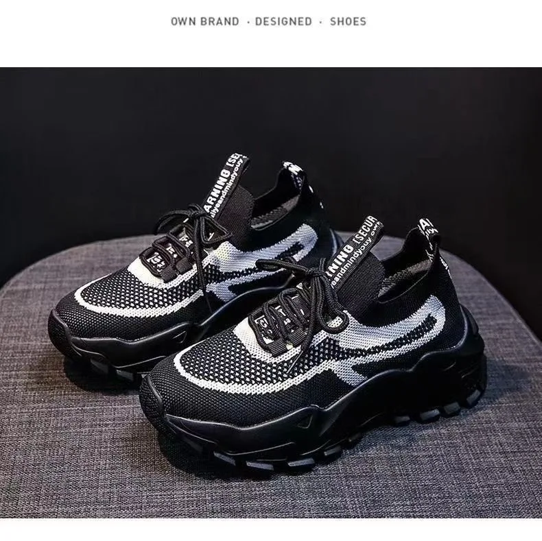 New Women's Casual Shoes Ultra Light Summer Breathable Fly Woven Mesh Shoes for Girls and Students Outdoor Running Sports Shoes