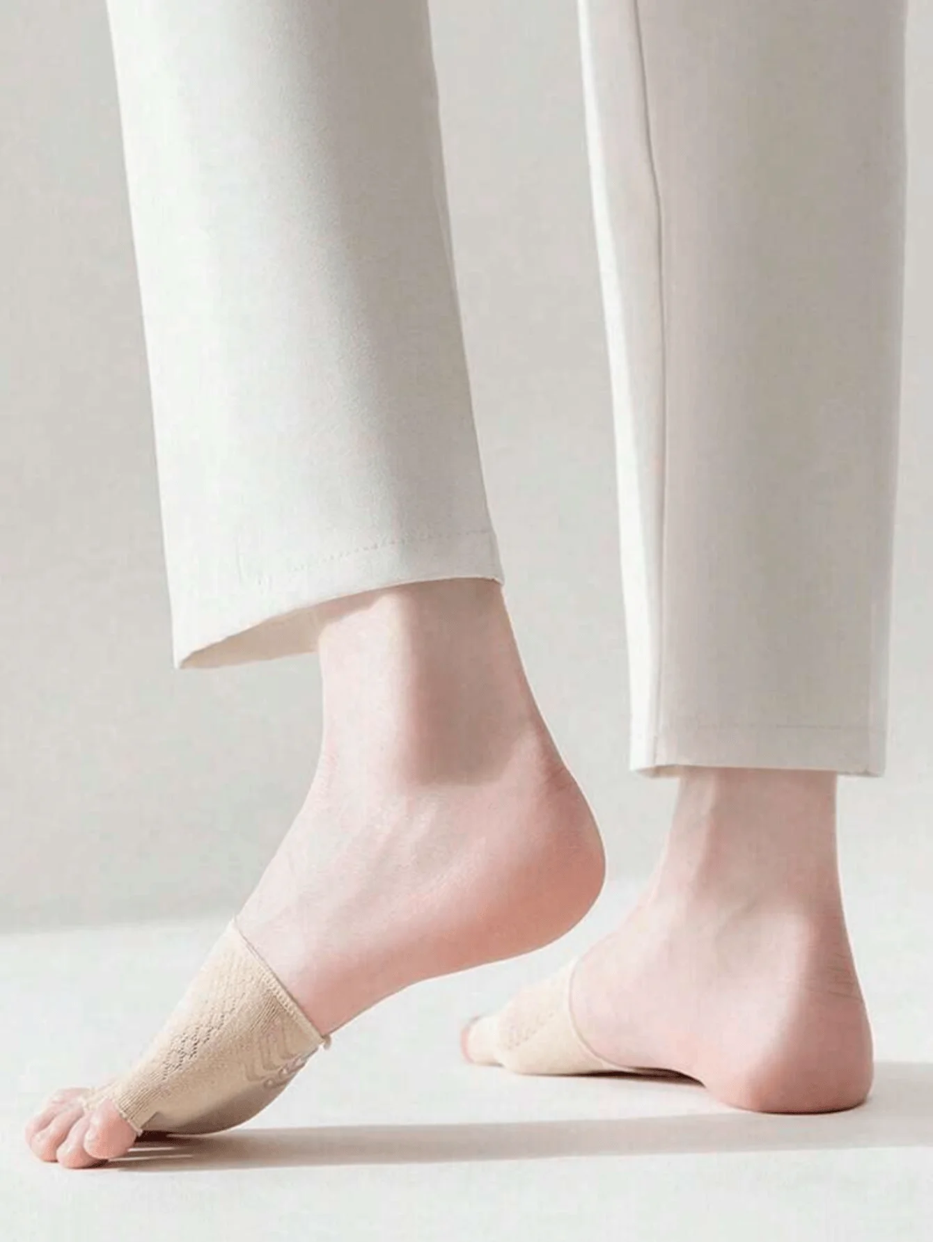 Cotton Half-Toe Five-Finger Women's Invisible Thin High-Heeled Shoes with Front Opening Socks and Non-Slip Insoles
