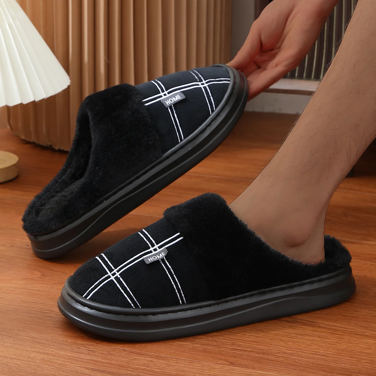 Men's Extra Large Winter Slippers Non-Slip Plush Home Shoes Warm Thick Sole Cotton Slippers for Indoor Use