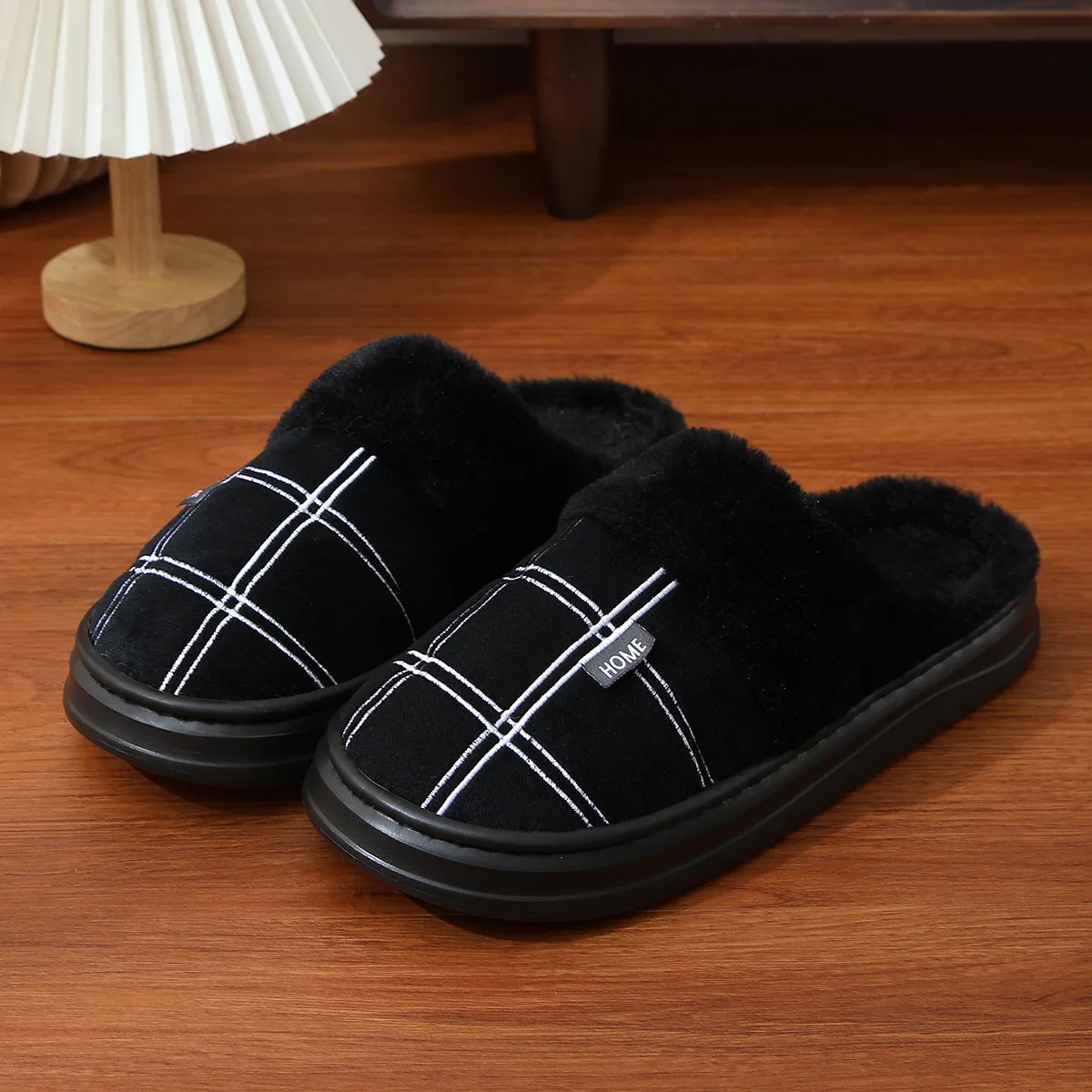 Men's Extra Large Winter Slippers Non-Slip Plush Home Shoes Warm Thick Sole Cotton Slippers for Indoor Use