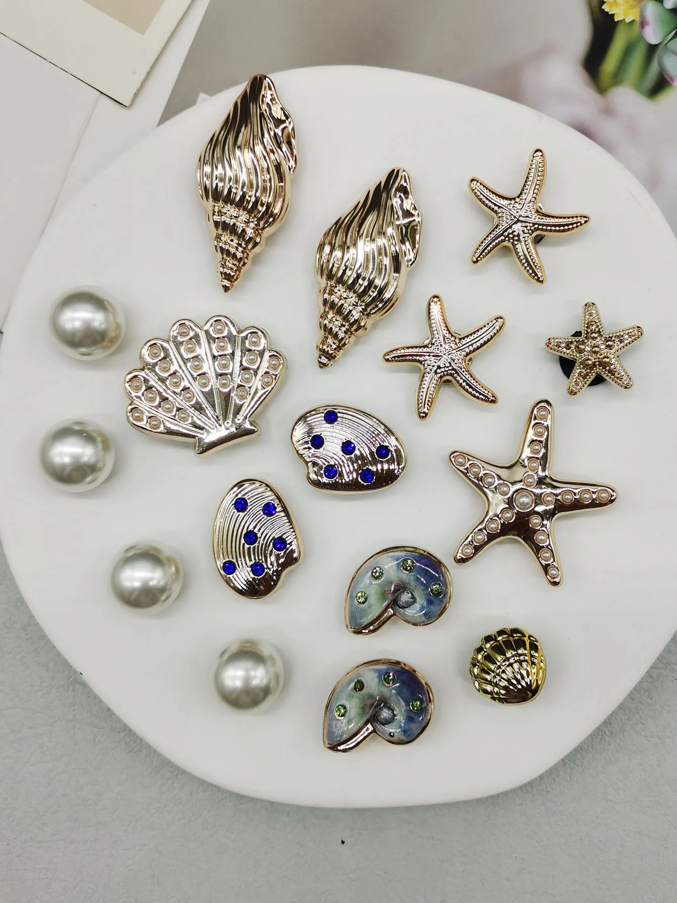 16PCS DIY Starfish Shoe Charms Bling Conch Shoes Buckle Decorations Removable Shell Shoe Accessories Mutlifunctional Shoe Clips