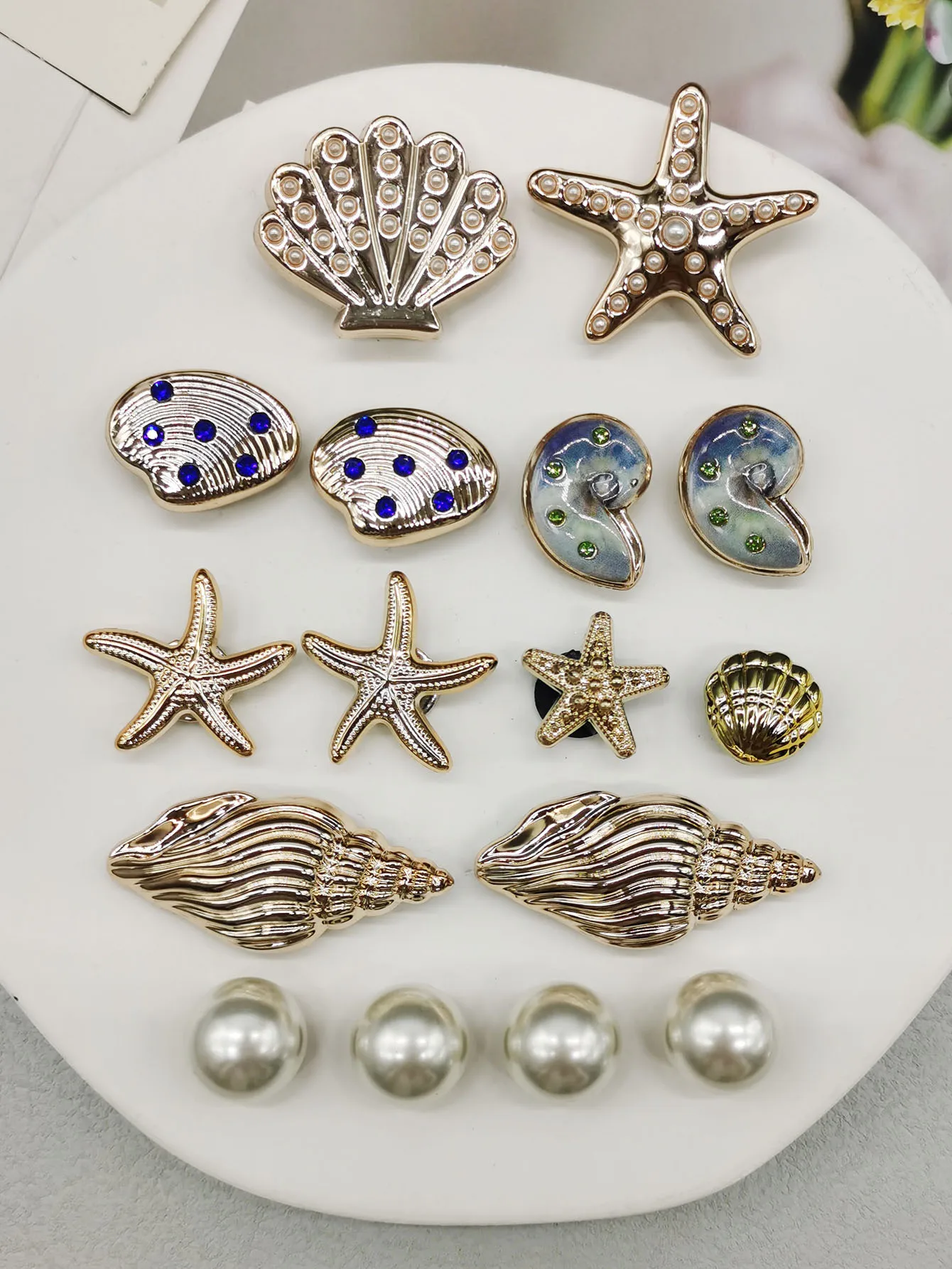 16PCS DIY Starfish Shoe Charms Bling Conch Shoes Buckle Decorations Removable Shell Shoe Accessories Mutlifunctional Shoe Clips