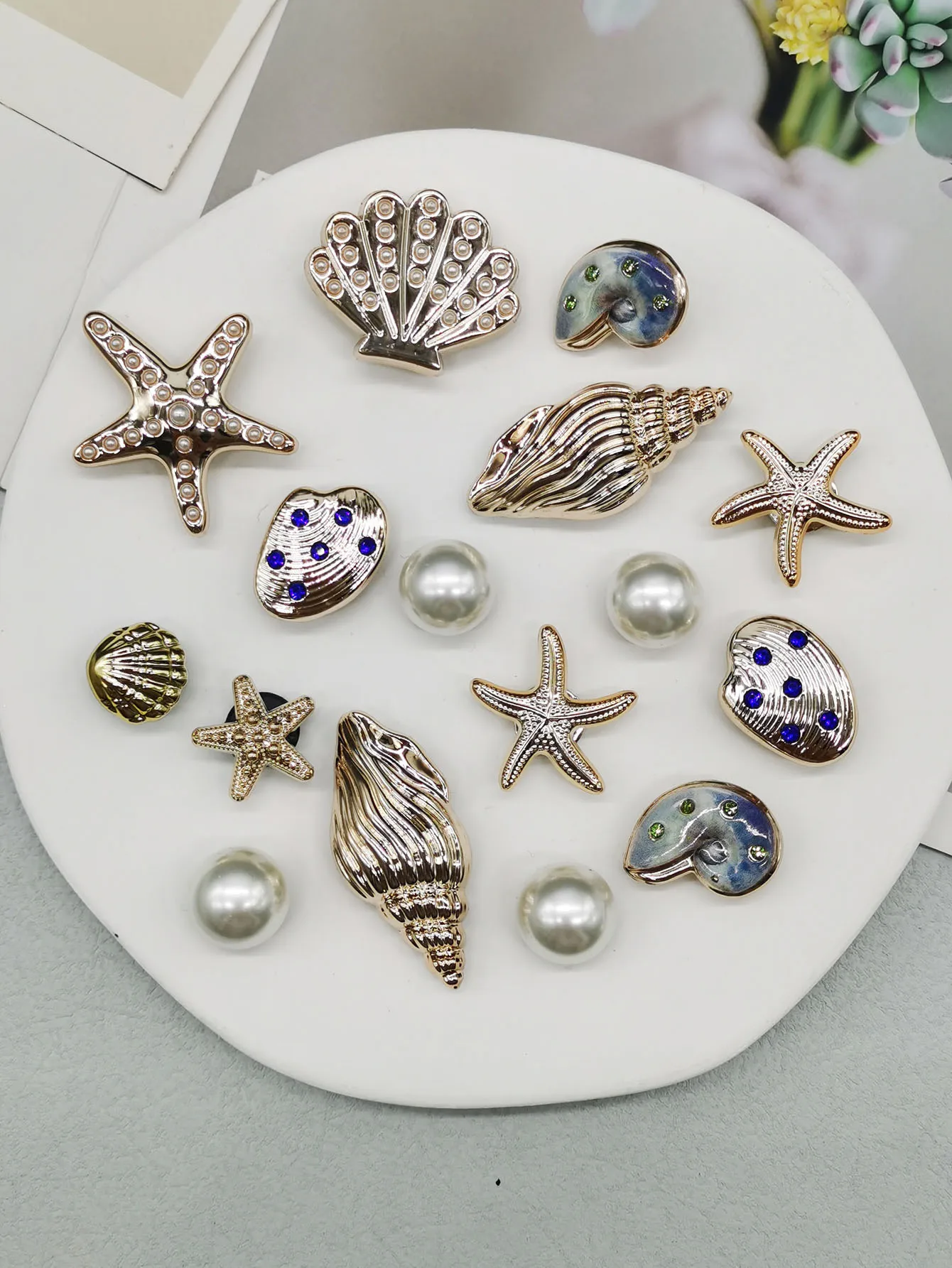 16PCS DIY Starfish Shoe Charms Bling Conch Shoes Buckle Decorations Removable Shell Shoe Accessories Mutlifunctional Shoe Clips