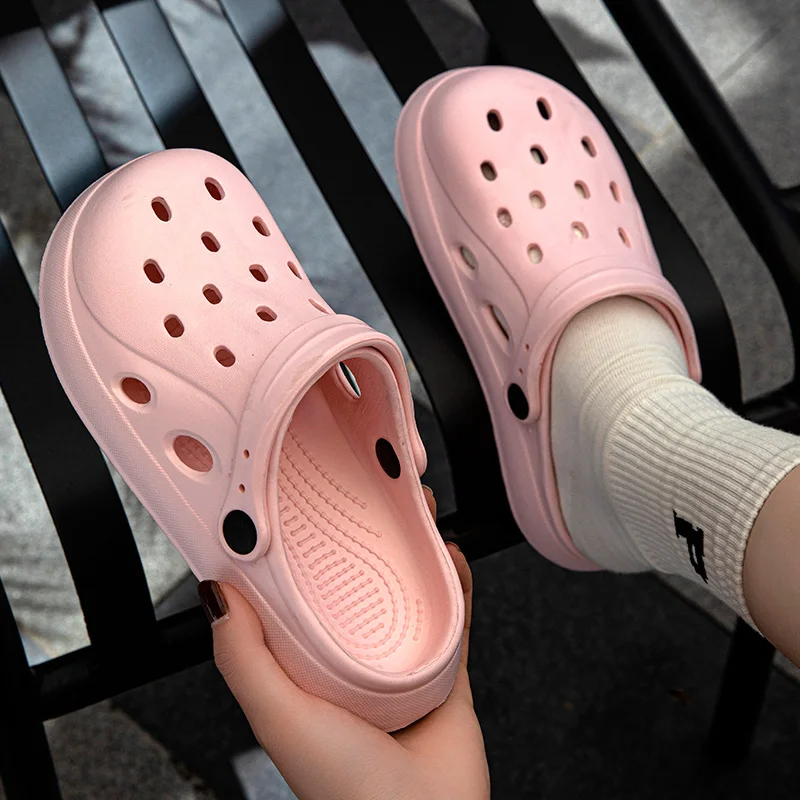 Summer Hollow Out Closed Toe Non-slip Slippers Soft Bottom Clogs Sandals Women Men Lightweight Outdoor Thick-soled Garden Shoes