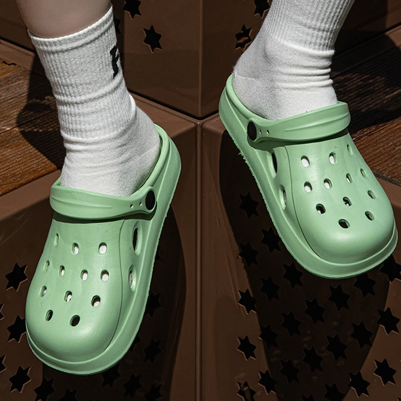 Summer Hollow Out Closed Toe Non-slip Slippers Soft Bottom Clogs Sandals Women Men Lightweight Outdoor Thick-soled Garden Shoes