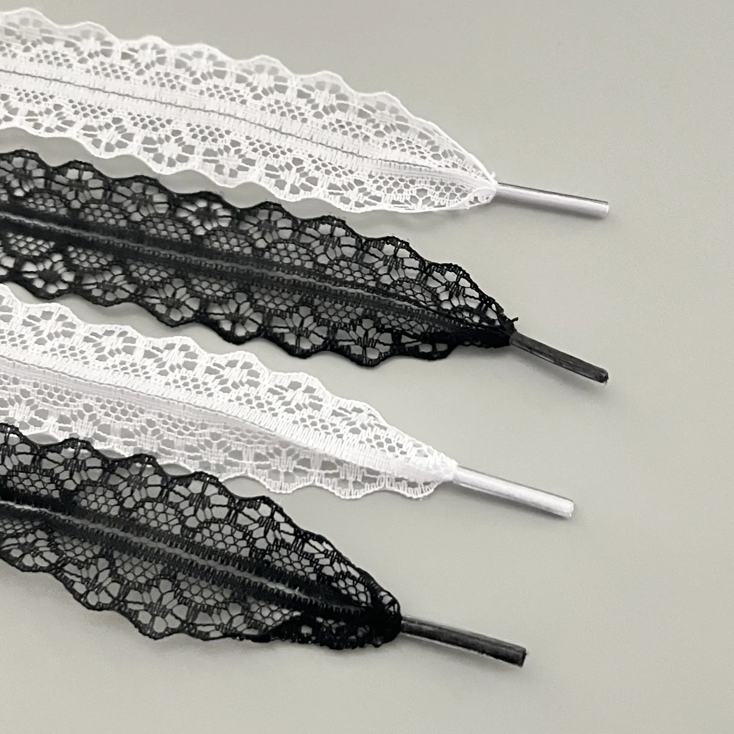 1Pair Fancy Lace Shoelaces for Women Casual Shoes Width Flat Shoelace for Sneakers Black White Shoe Laces Accessorices