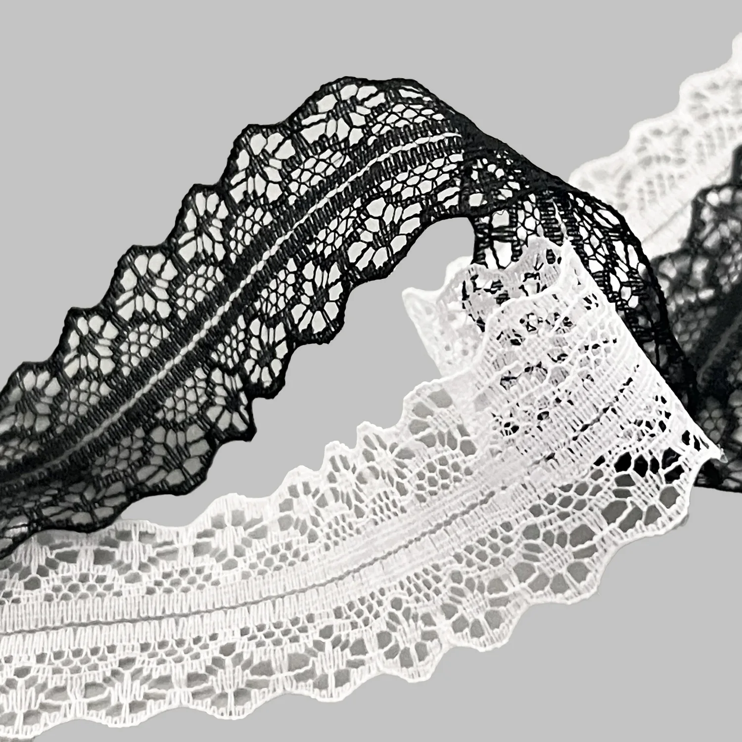 1Pair Fancy Lace Shoelaces for Women Casual Shoes Width Flat Shoelace for Sneakers Black White Shoe Laces Accessorices