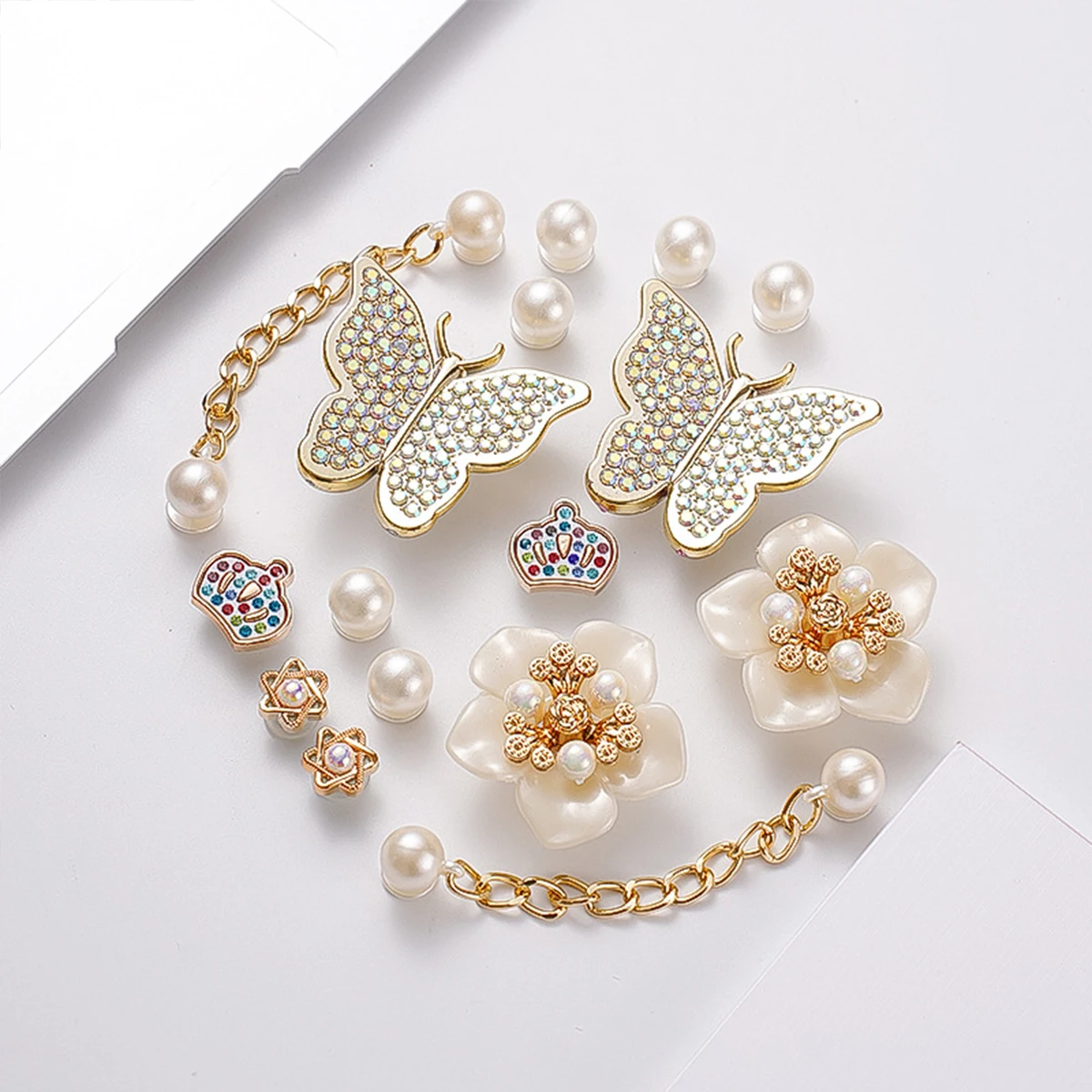 Shoe Charms for Clogs Silver Color DIY Accessories Cute & Edgy Butterfly Pearl Chains Flower Animals Decor Fashion For Sandals