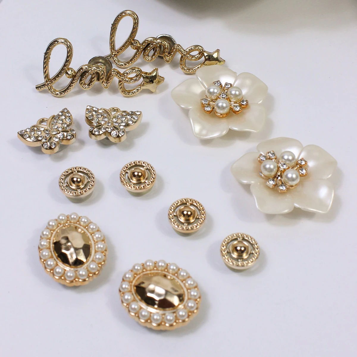 Shoe Charms for Clogs Silver Color DIY Accessories Cute & Edgy Butterfly Pearl Chains Flower Animals Decor Fashion For Sandals