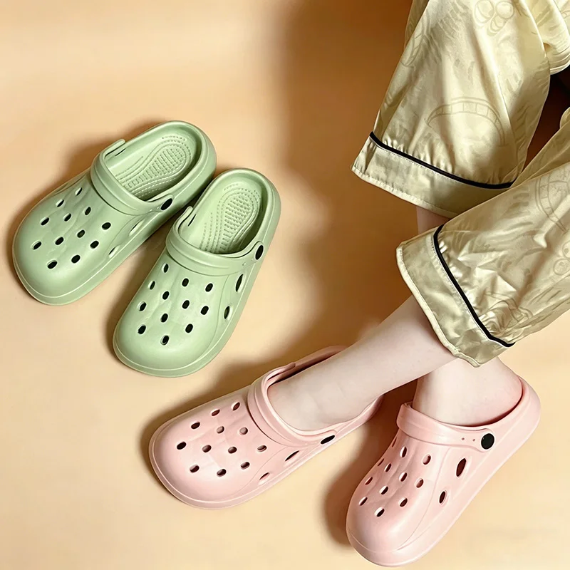Women Clogs Summer Female Sandals Thick Bottom Home Slides Soft EVA Dry Wedges Platform Garden Shoes Beach Sandals Home Slippers