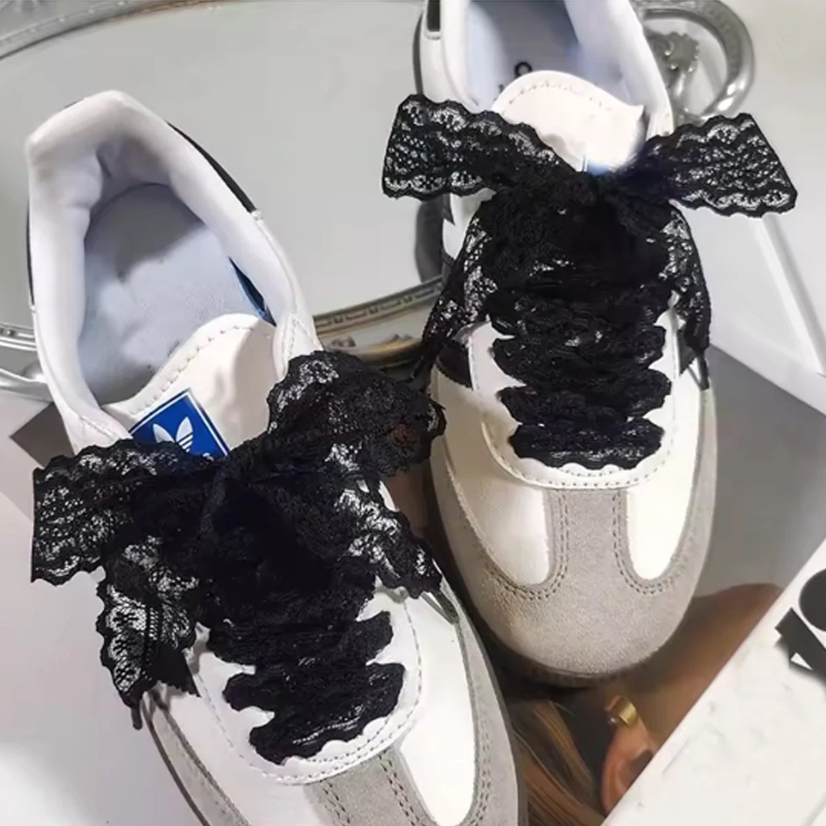 DIY Wide Lace Shoelaces with Hollow-Out Silk Trim, Black & White for German Trainers, Sneakers & White Shoes