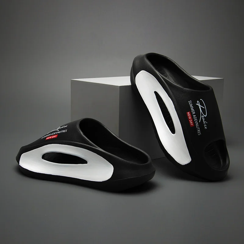 Summer New EVA Slippers for Bathroom, Anti Slip and Odor Proof Beach, Couple's Outerwear, Clip on Cold Slippers for Men
