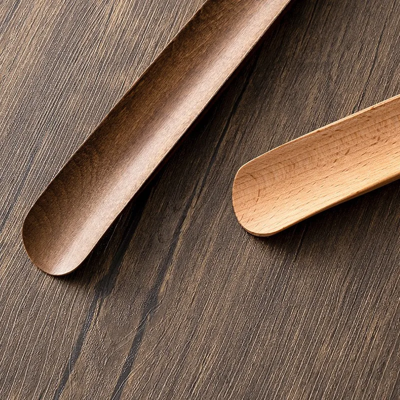 Premium Beech Wood Magnetic Shoe Horn 55cm - Luxury Design, Magnetic Adsorption, Ideal for Elderly, Pregnant, Home Use