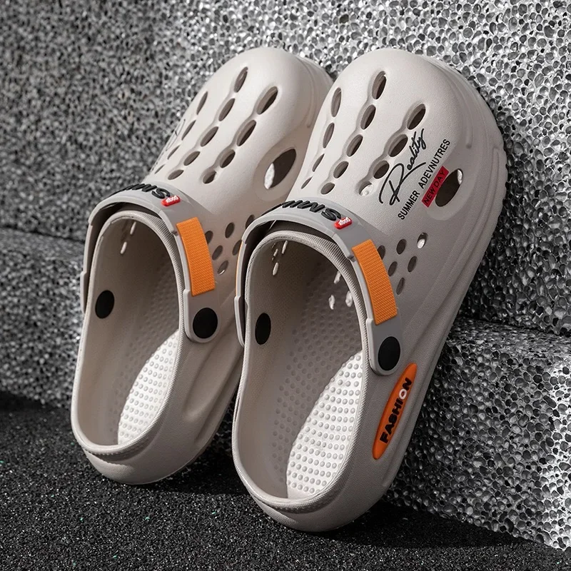 Men's Slippers EVA Hole Mens Mules Non-Slip Slippers Thick Soft Platform Slide Fashion Comfortable Men's Sandals Summer Shoes