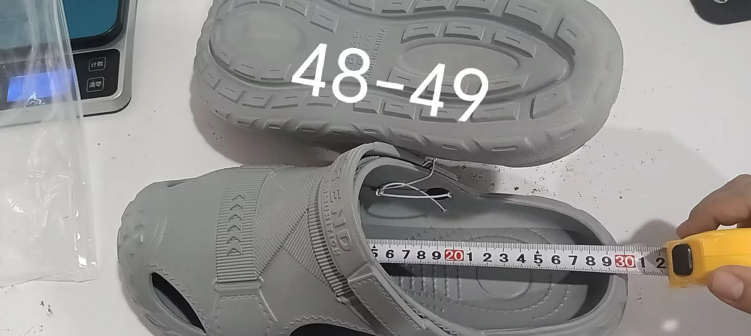 Summer Men's Outdoor Clog Sandals EVA Breathable Non Slip Closed Toe Wear Resistant Beach Slippers