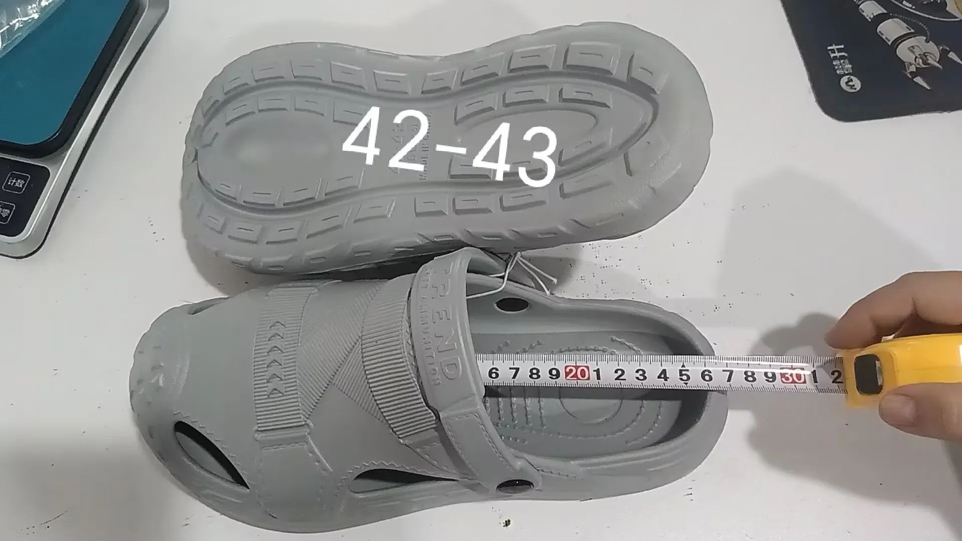 Summer Men's Outdoor Clog Sandals EVA Breathable Non Slip Closed Toe Wear Resistant Beach Slippers